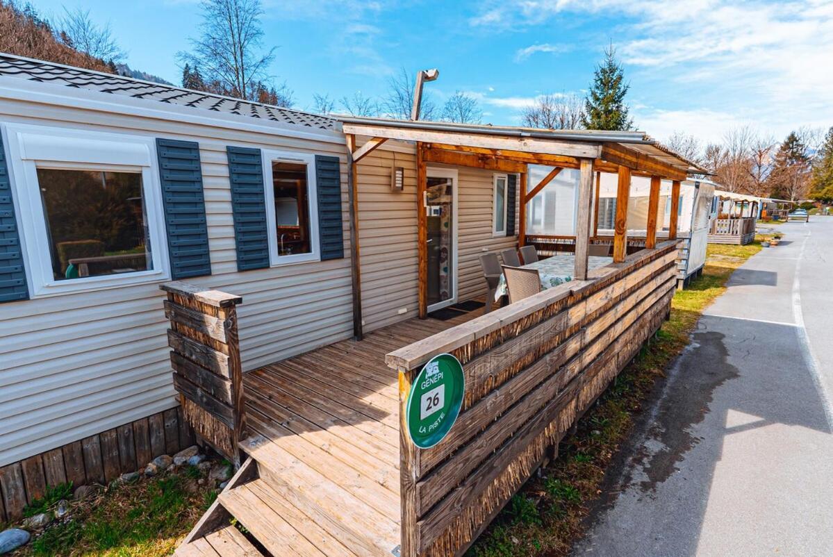 Bungalow 3 Chambres Pour 6 Pers Avec Climatisation Camping 3 Etoiles Samoëns Exteriér fotografie