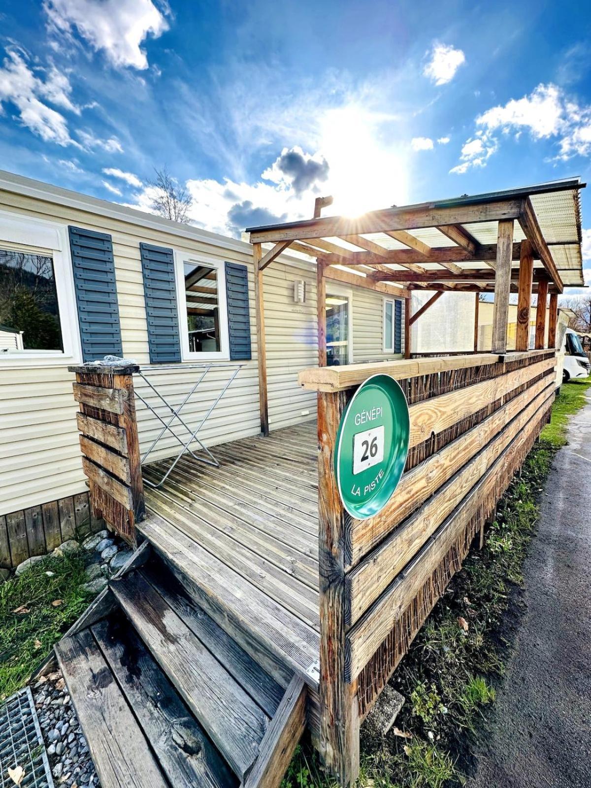 Bungalow 3 Chambres Pour 6 Pers Avec Climatisation Camping 3 Etoiles Samoëns Exteriér fotografie
